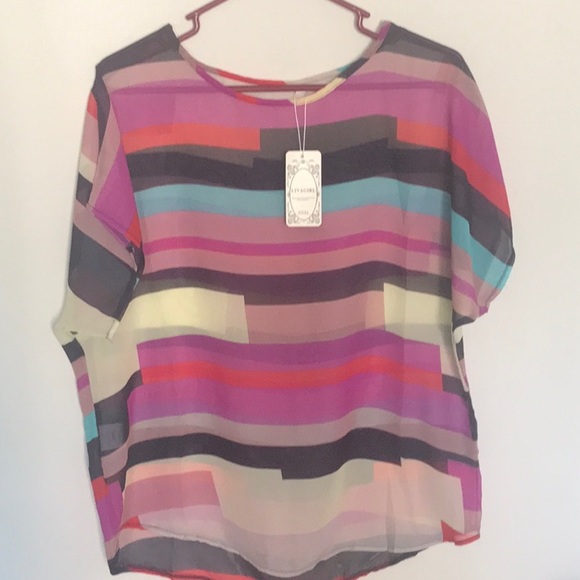 Semi sheer colorful rounded bottom top. NWT Sz XXL